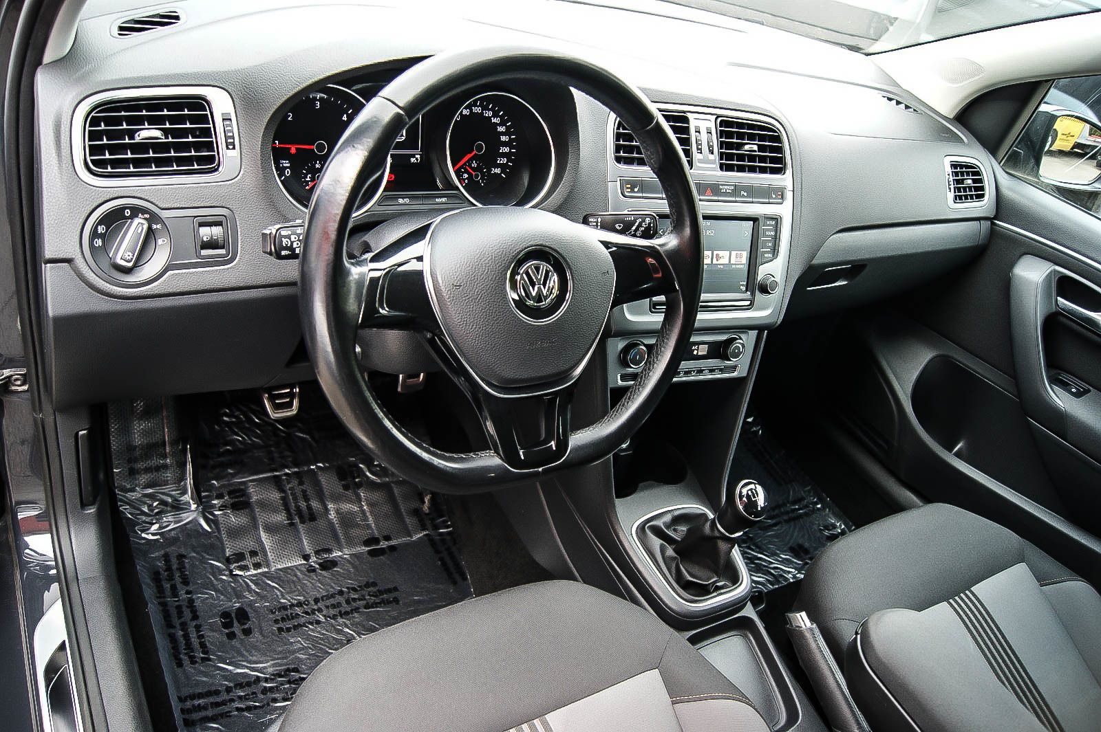 Fahrzeugabbildung Volkswagen Polo V 14TDI Allstar KLIMAAUTOMATIK TEMPOMAT PDC