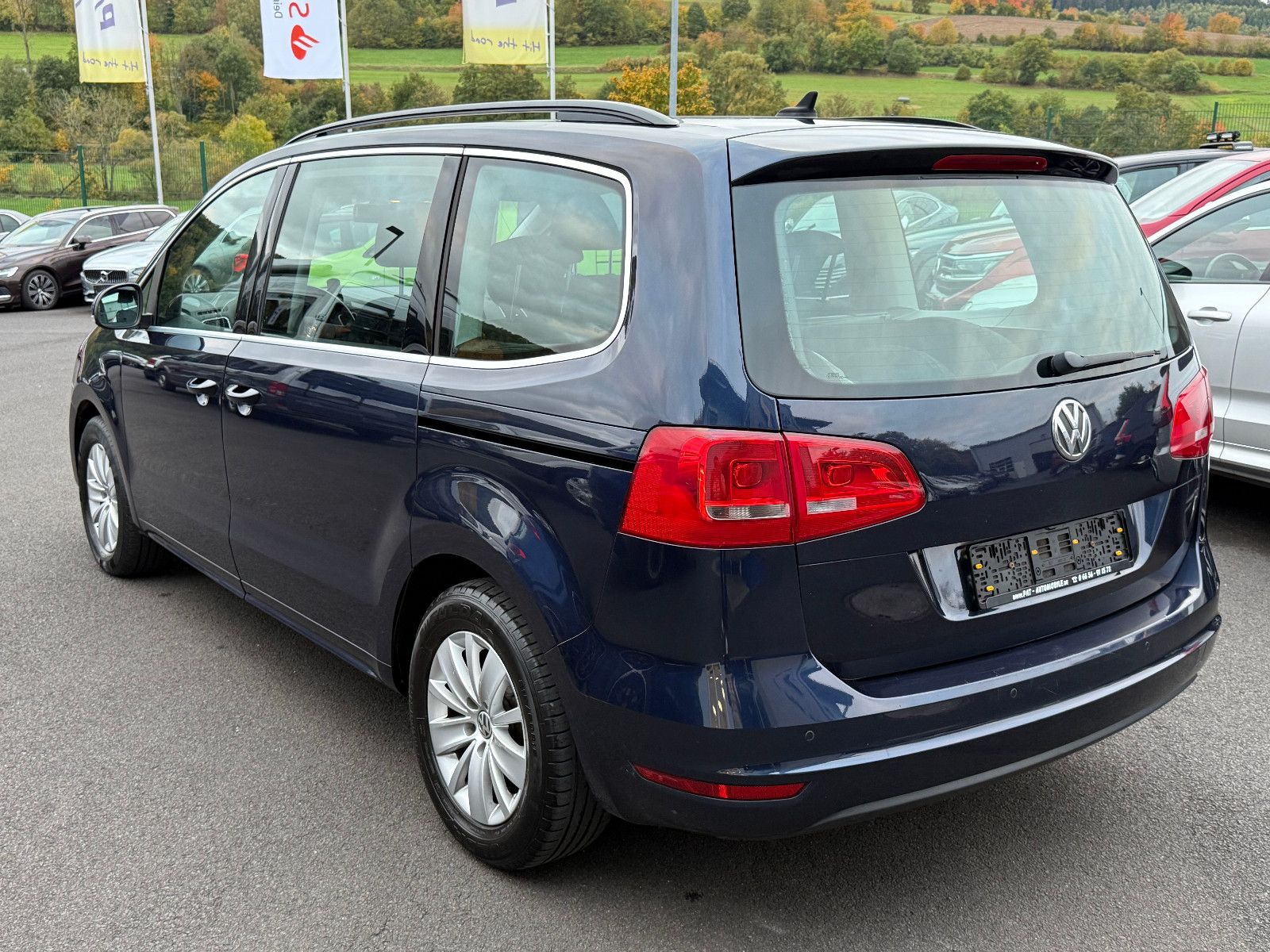 Fahrzeugabbildung Volkswagen Sharan Comfortline BMT DSG Navi Kamera SHZ Klima