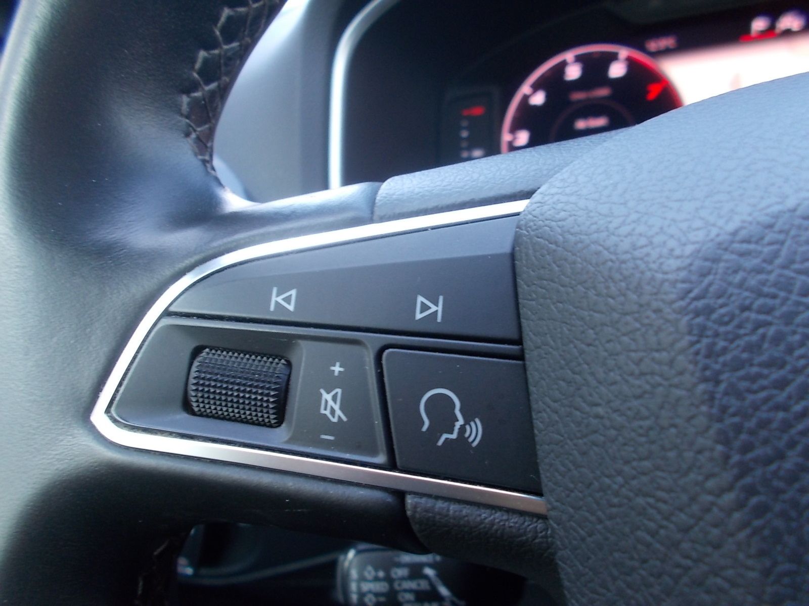 Fahrzeugabbildung SEAT Tarraco 1.5 TSI ACT Xcellence ACC NAVI LED