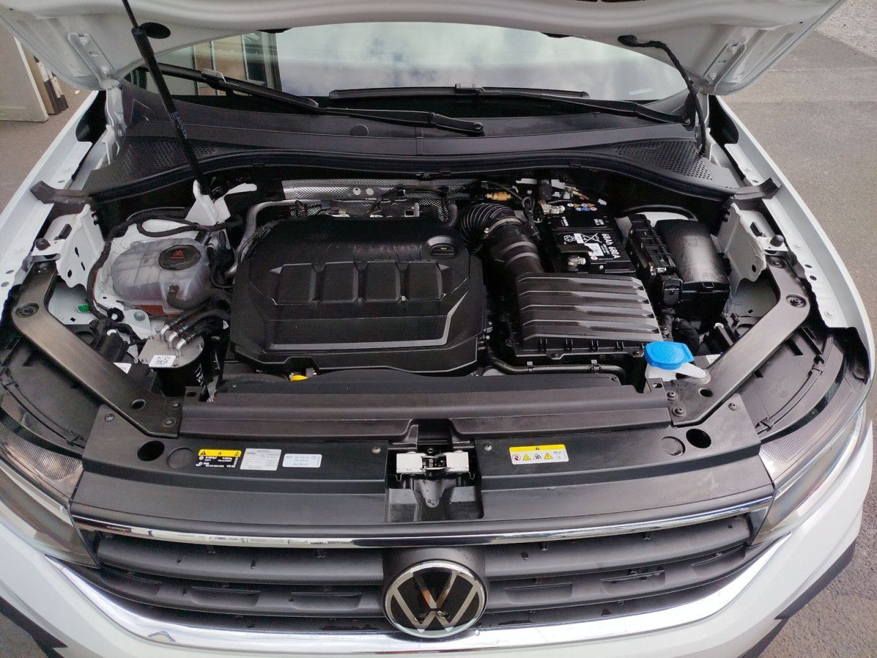 Fahrzeugabbildung Volkswagen Tiguan MOVE 2.0 DT110TDI D7F, AHK, Standheizung