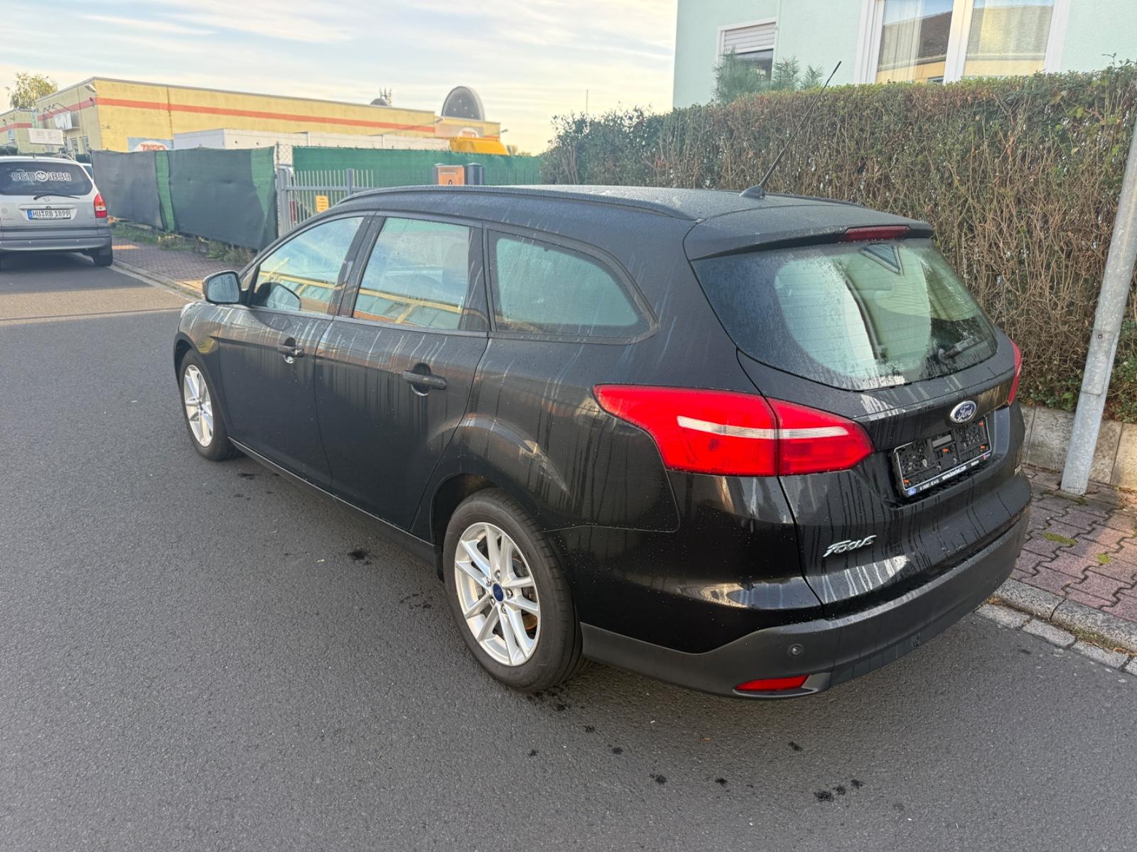 Ford Focus 2015 — engine 998 cm³, 125 HP (92kW)