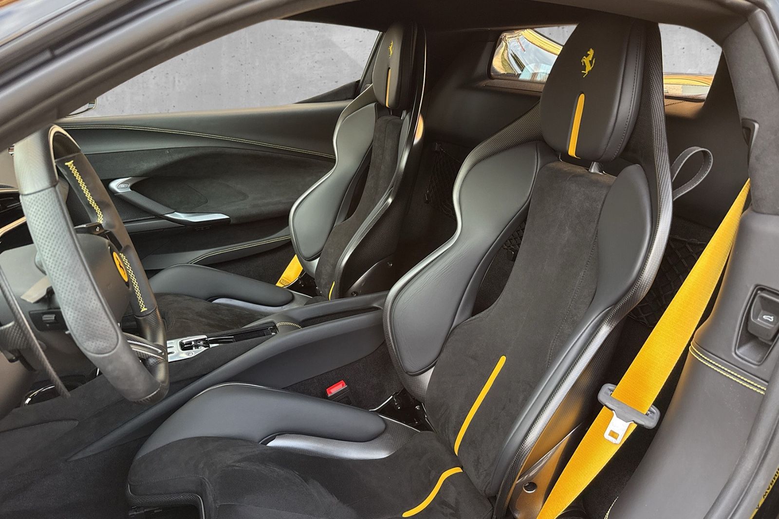 Fahrzeugabbildung Ferrari 296 GTB*Carbon*Lift*Racingsitz*dt.Fahrzeug*1.Hd