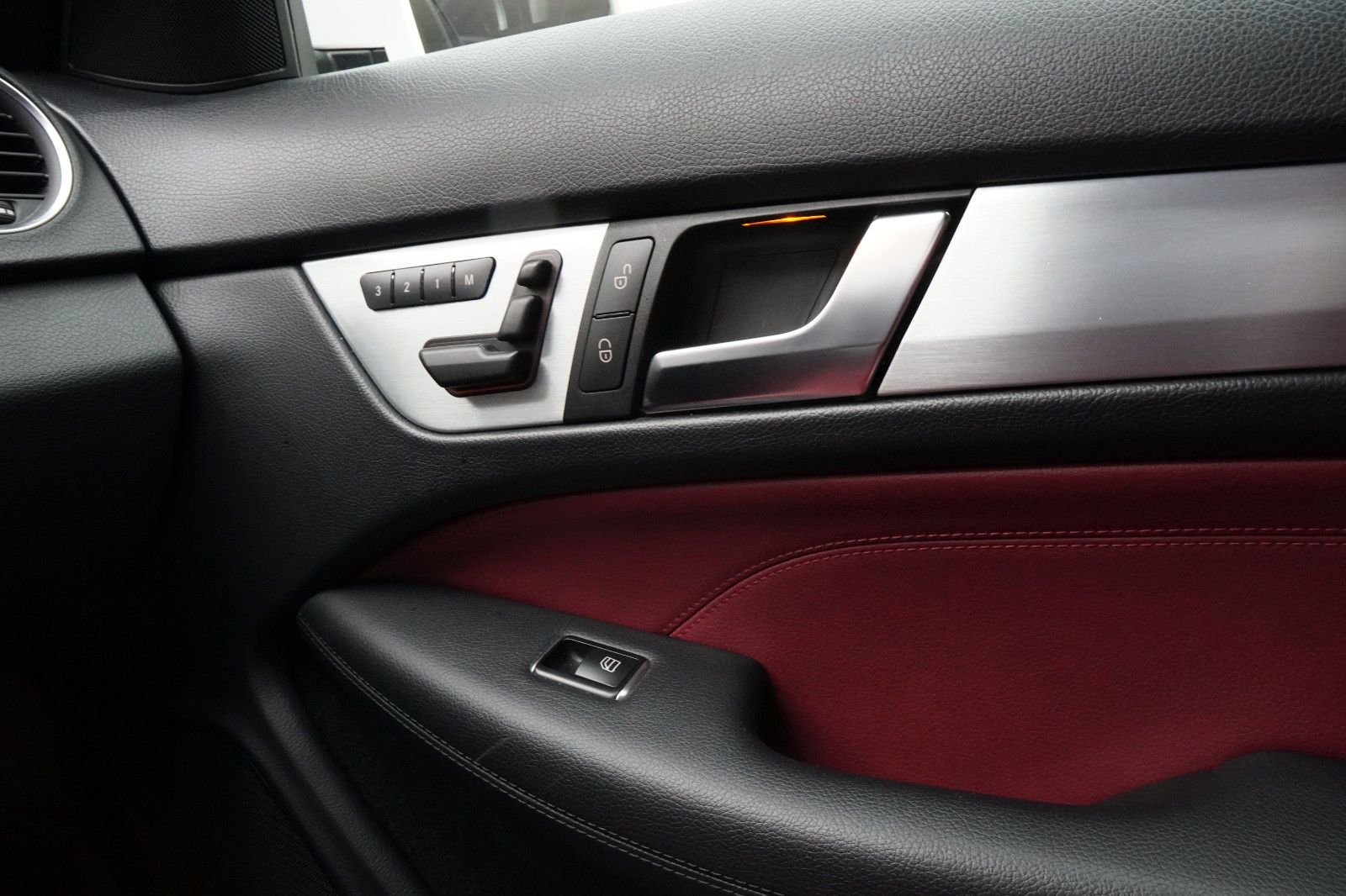 Fahrzeugabbildung Mercedes-Benz C 250 CDI Coupe *Automatik*Leder*Navi*