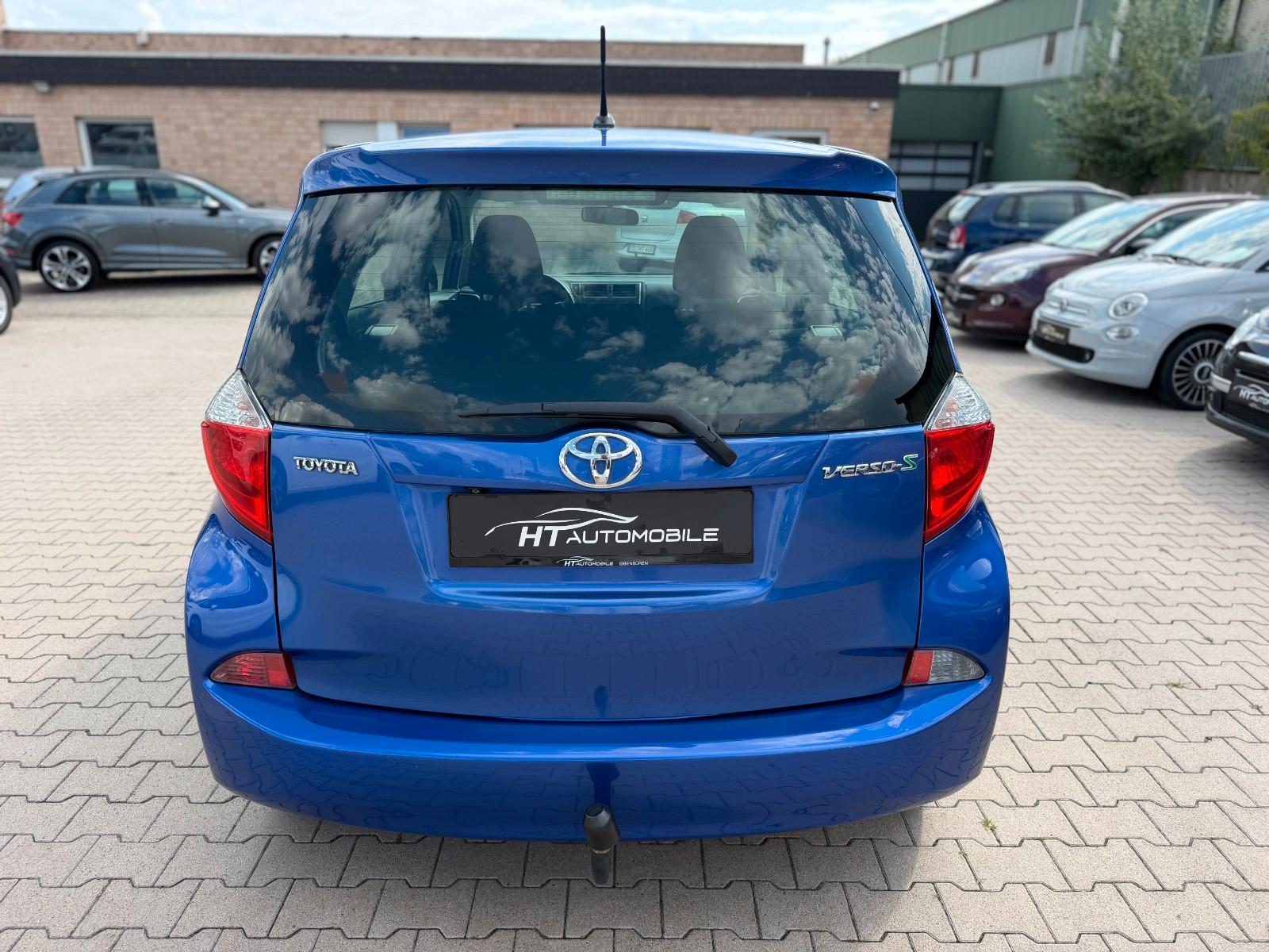 Toyota Verso-S 2011 — photo 5