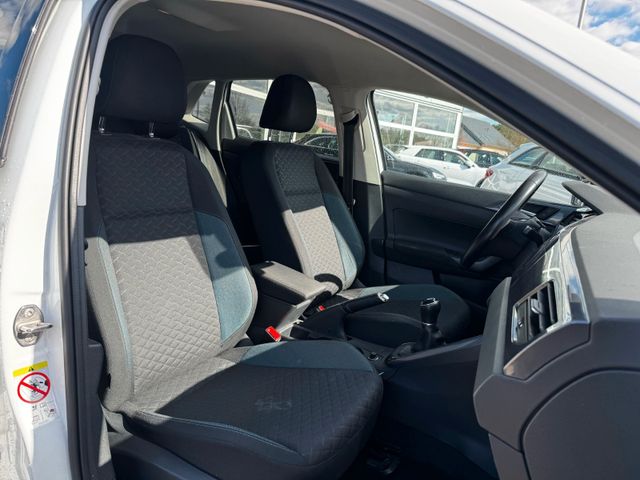 Fahrzeugabbildung Volkswagen Polo VI IQ.DRIVE >Navi/Sitzheiz/Einparkhilfe/ACC