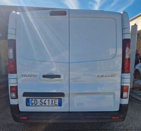 Renault Trafic - 12