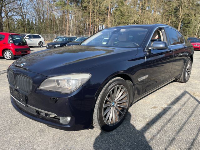 BMW 730d M-Sportpaket*HEAD-UP*SOFT-CLOSE*RÜCKFKAMERA