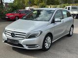 Mercedes-Benz B-Klasse B200 Automatik Klima SHZ PDC R-Kam - Mercedes-Benz B 200 Gebrauchtwagen in Stuttgart