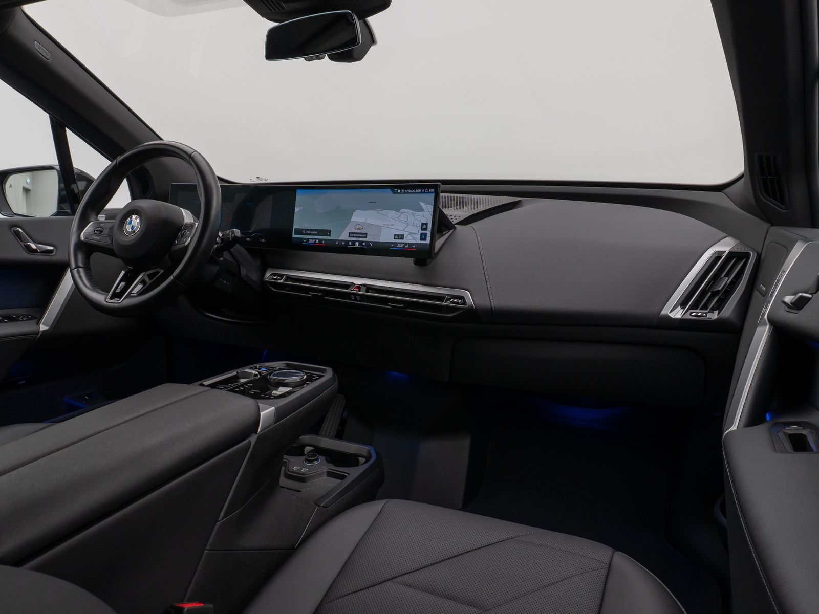 Fahrzeugabbildung BMW iX xD40 Sportpaket360°DAB H/K ACC AHK Komfort