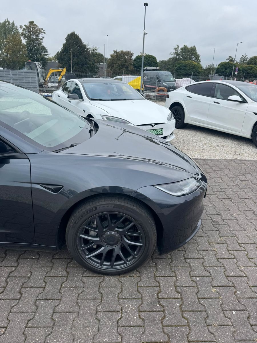 Tesla Model 3 Long Range RWD foto 4