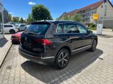 Volkswagen Tiguan 2.0 TSI 132kW DSG 4MOTION Highline Hi... - VW Tiguan Gebrauchtwagen in Stuttgart