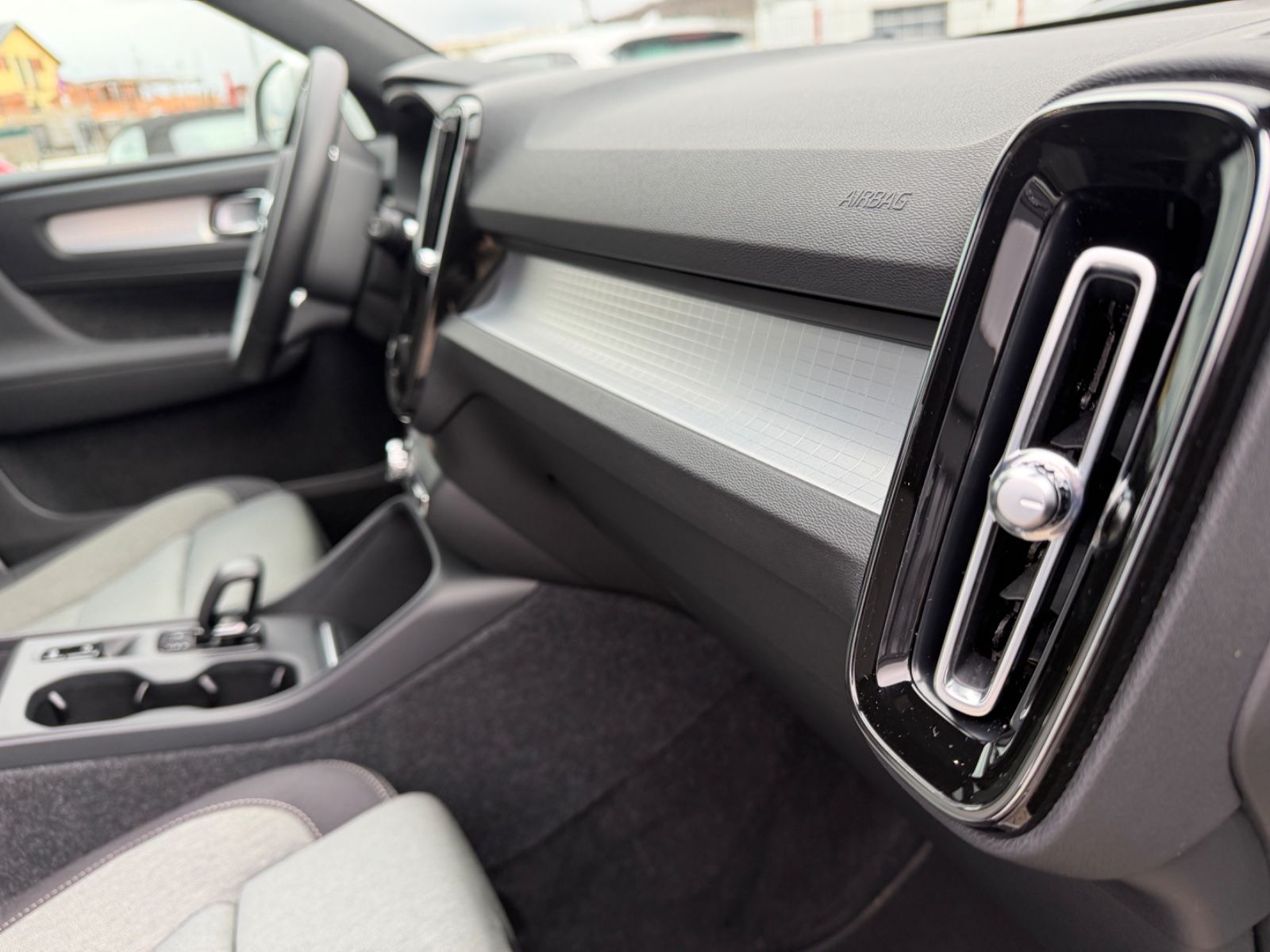 Volvo XC40 Core Recharge Plug-In Hybrid Standheizung foto 17