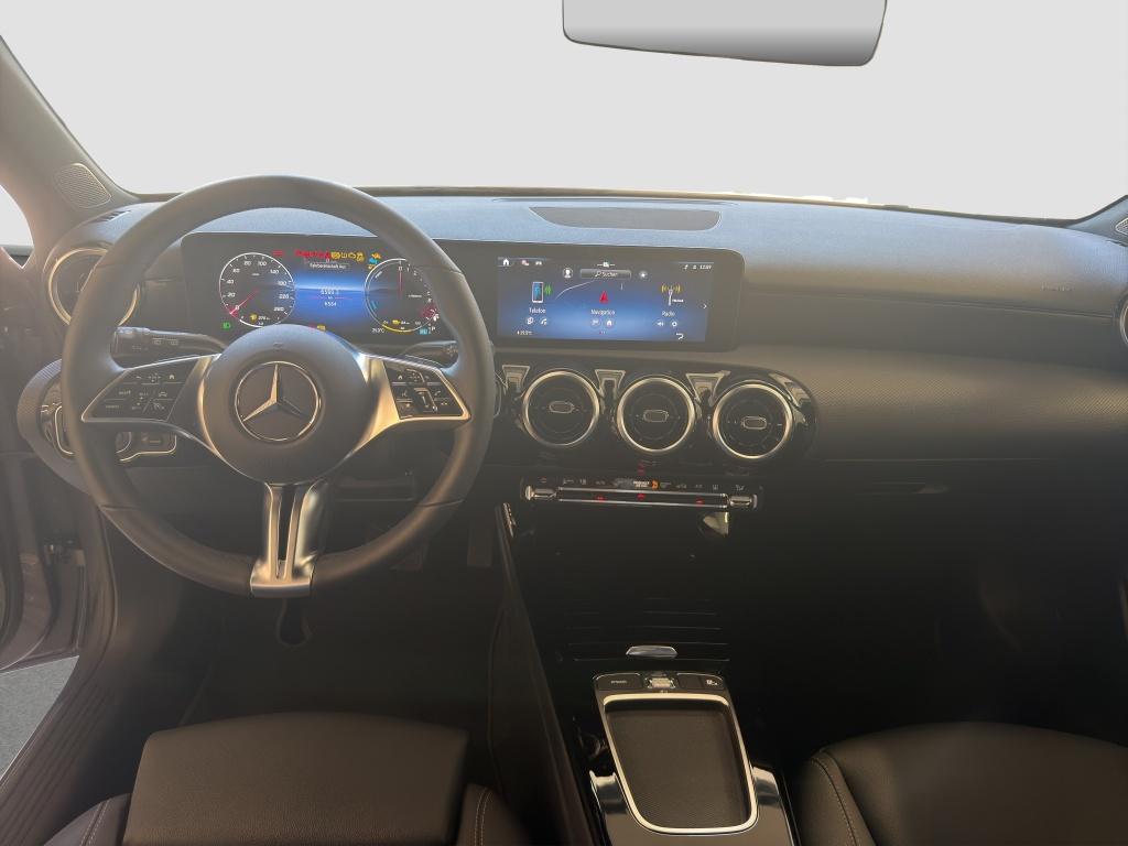 Mercedes-Benz A 250 e Kompaktlimousine mit EQ Hybrid Technolog