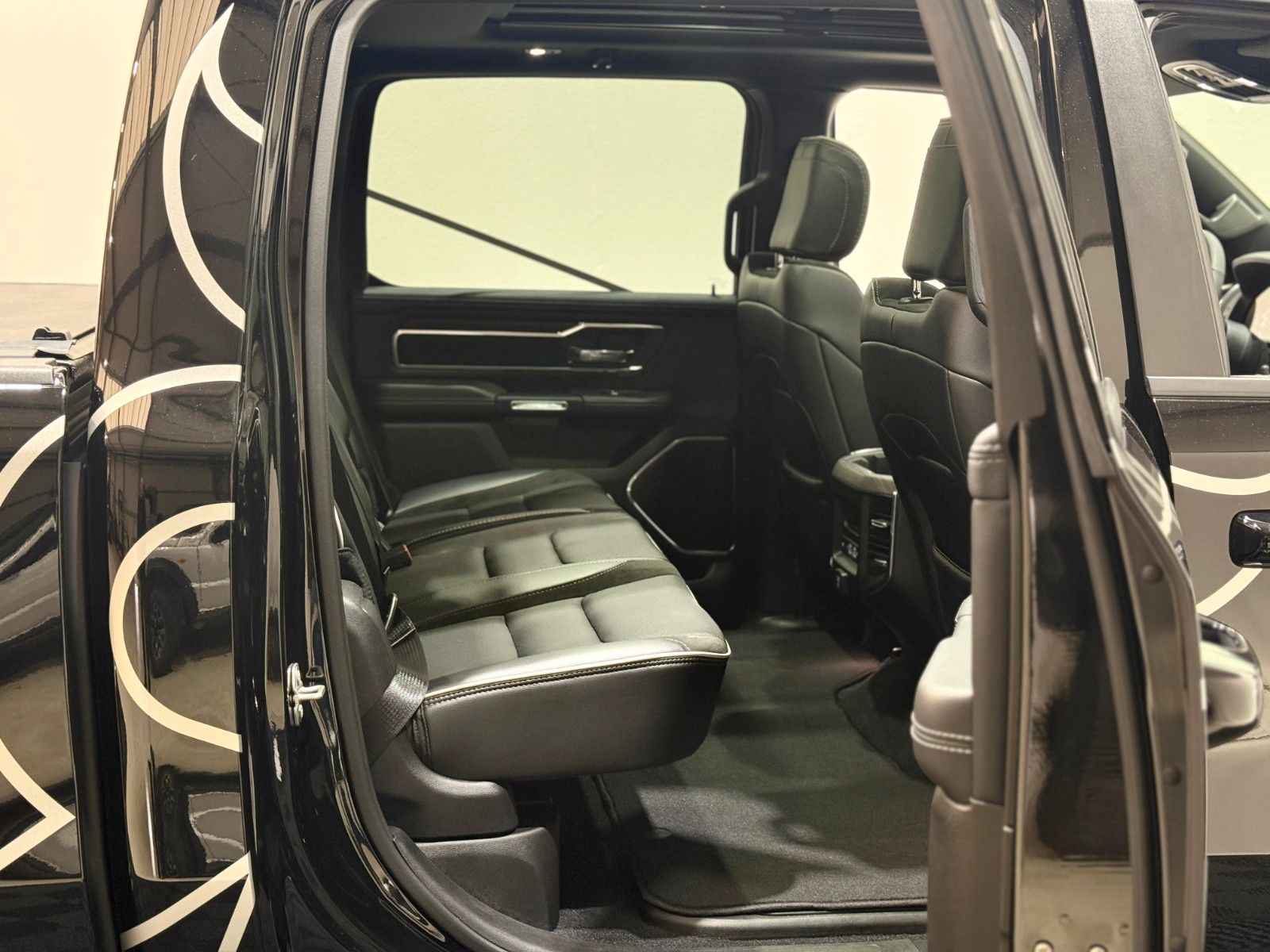 Fahrzeugabbildung Dodge RAM 1500 Laramie Sport MY25 *LPG,REVOLVER,AHK*