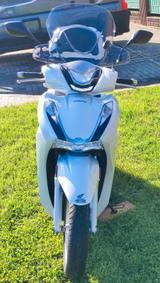 Honda SH350i Garagenfahrzeug - HONDA ROLLER SH 350 I
