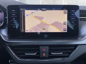 Skoda Kamiq 1.5 TSI DSG Monte Carlo KLIMAAUTOMATIK ALU
