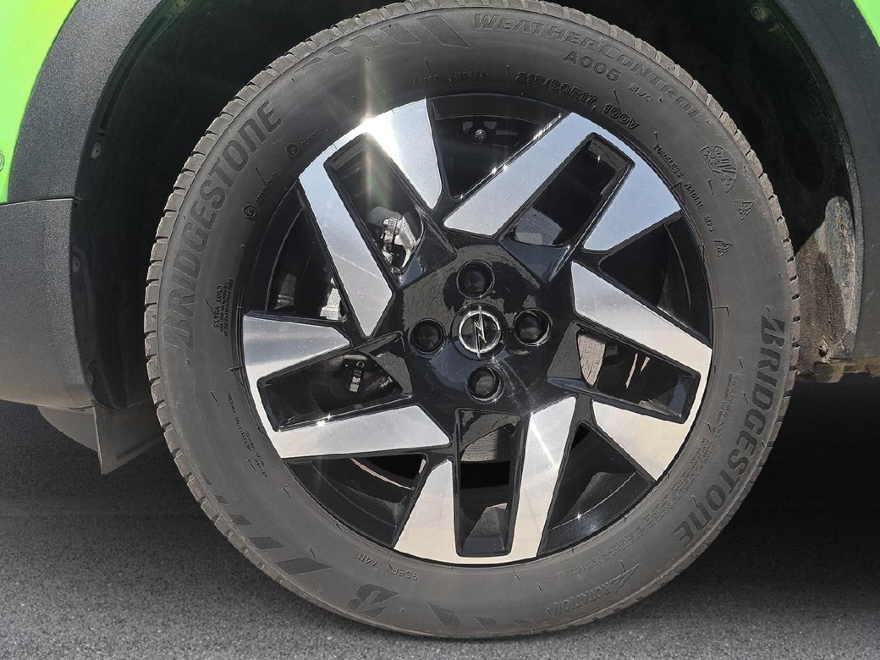 Fahrzeugabbildung Opel Mokka e Elegance