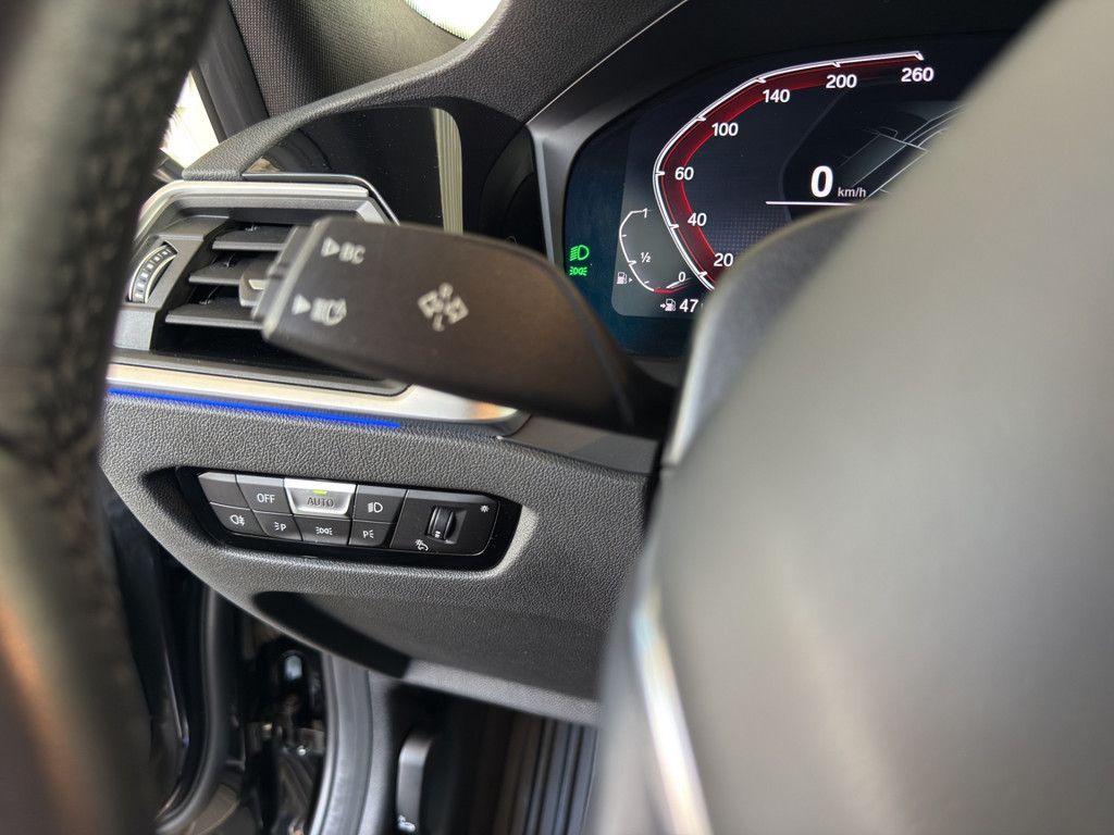 BMW 318i T. SPORTLINE LED NAVI SPORTSITZ PDC SHZ 18" foto 24