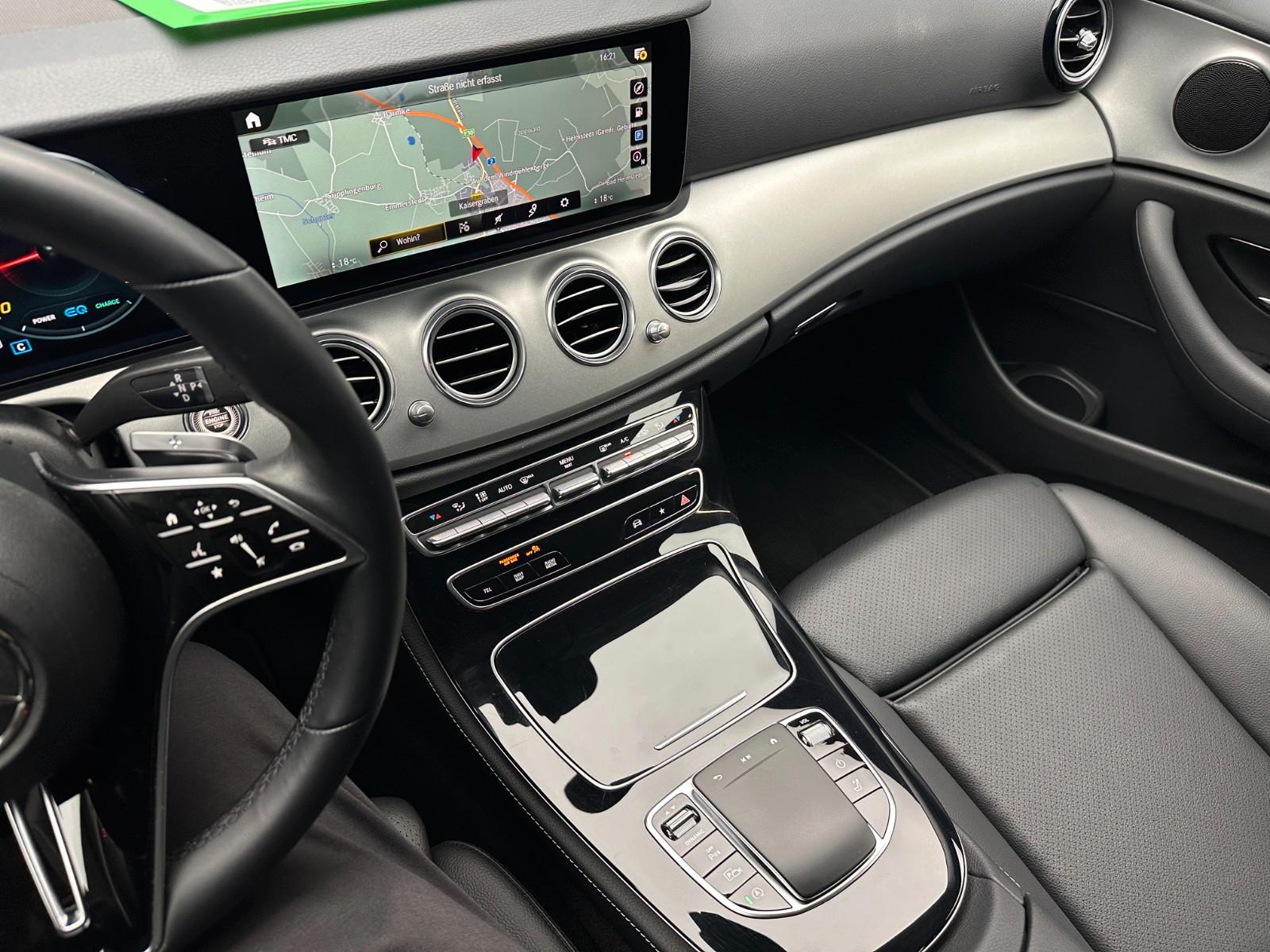 Mercedes-Benz E 220 d T 4Matic Avantgarde *LEDER*HuD*360*NAVI*