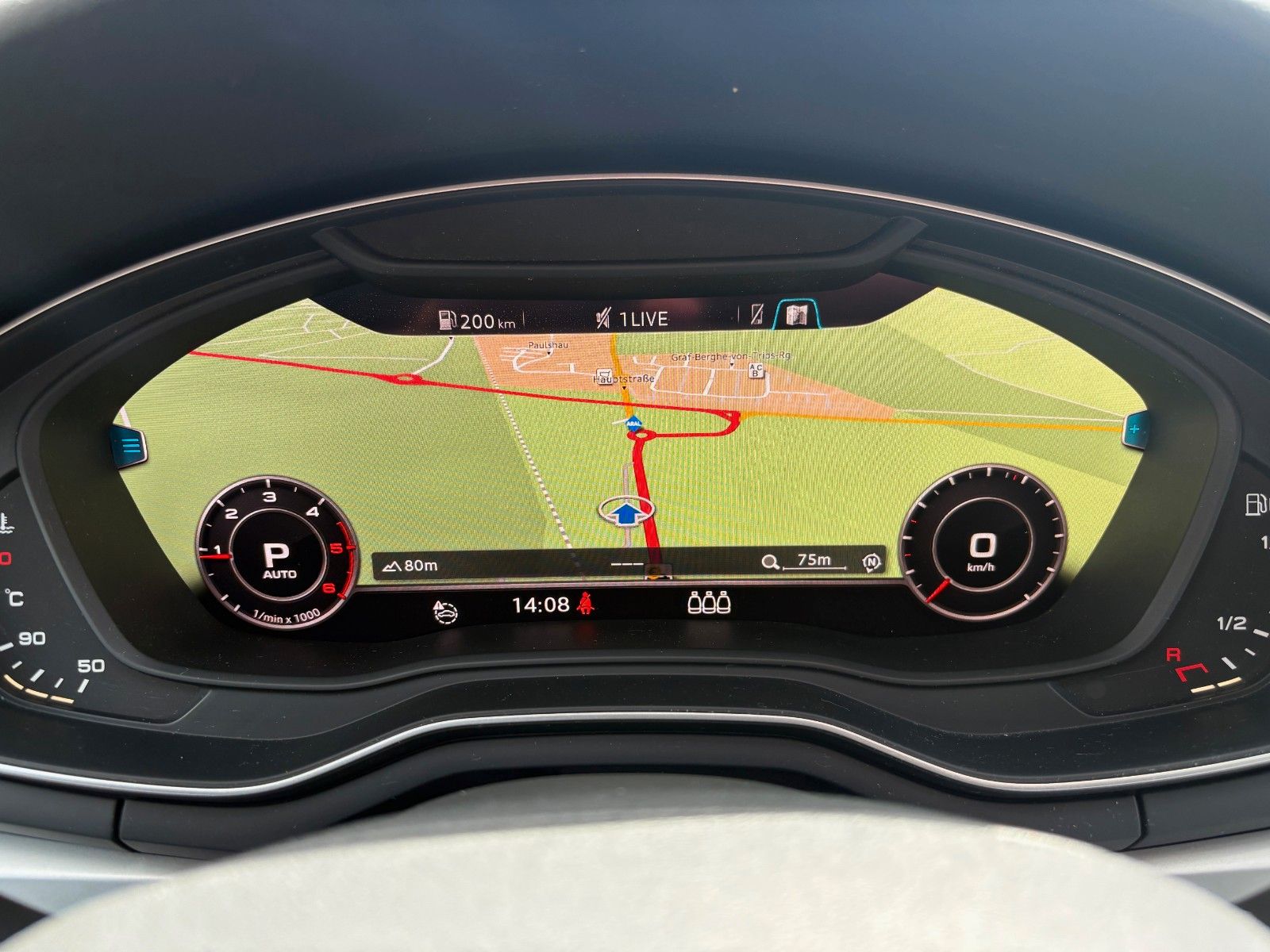 Fahrzeugabbildung Audi A4 2.0 TDI quattro Aut Navi Leder Xenon AHK SPOR
