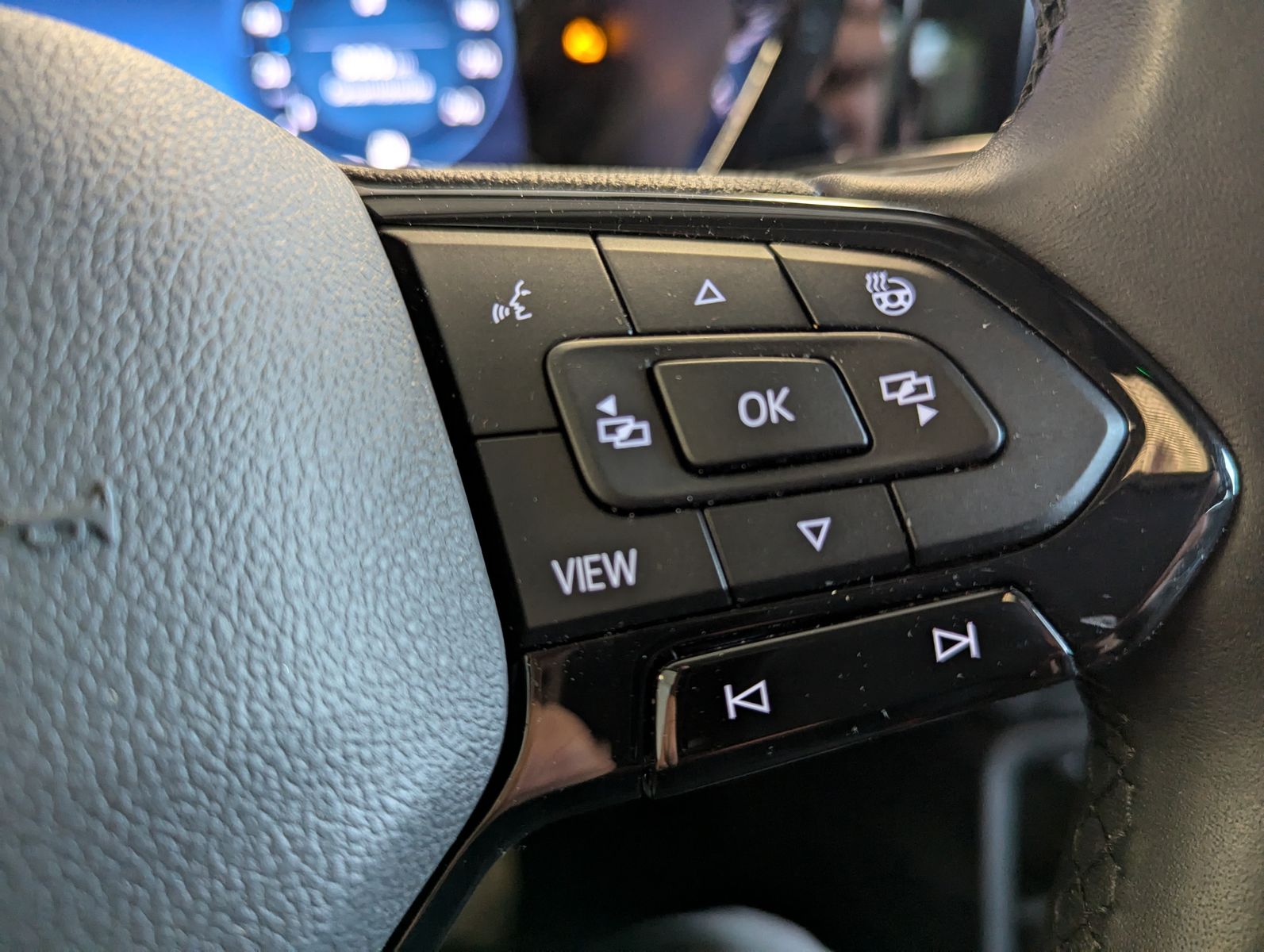 FORD Tourneo Connect L2 Active 7-Sitz Bi-LED Pano AHK - Image 25