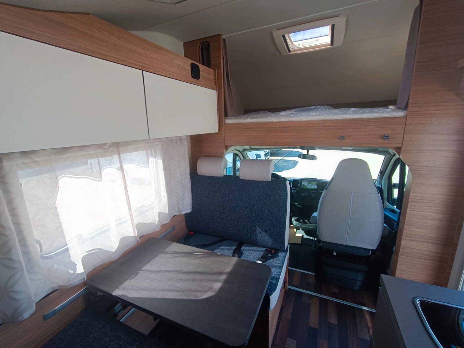 Fahrzeugabbildung Weinsberg CaraHome 650 DG*Dachklima*TV*3650kg