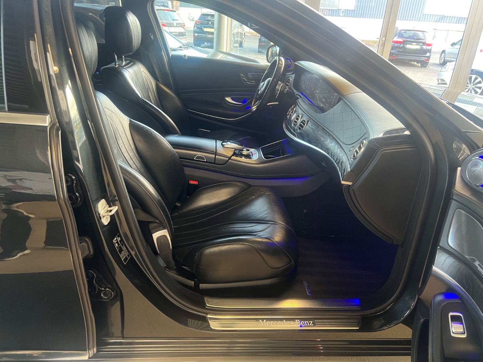 Fahrzeugabbildung Mercedes-Benz S 400 d 4Matic L AMG 63 *3D-Burmester*Magic-Sky*