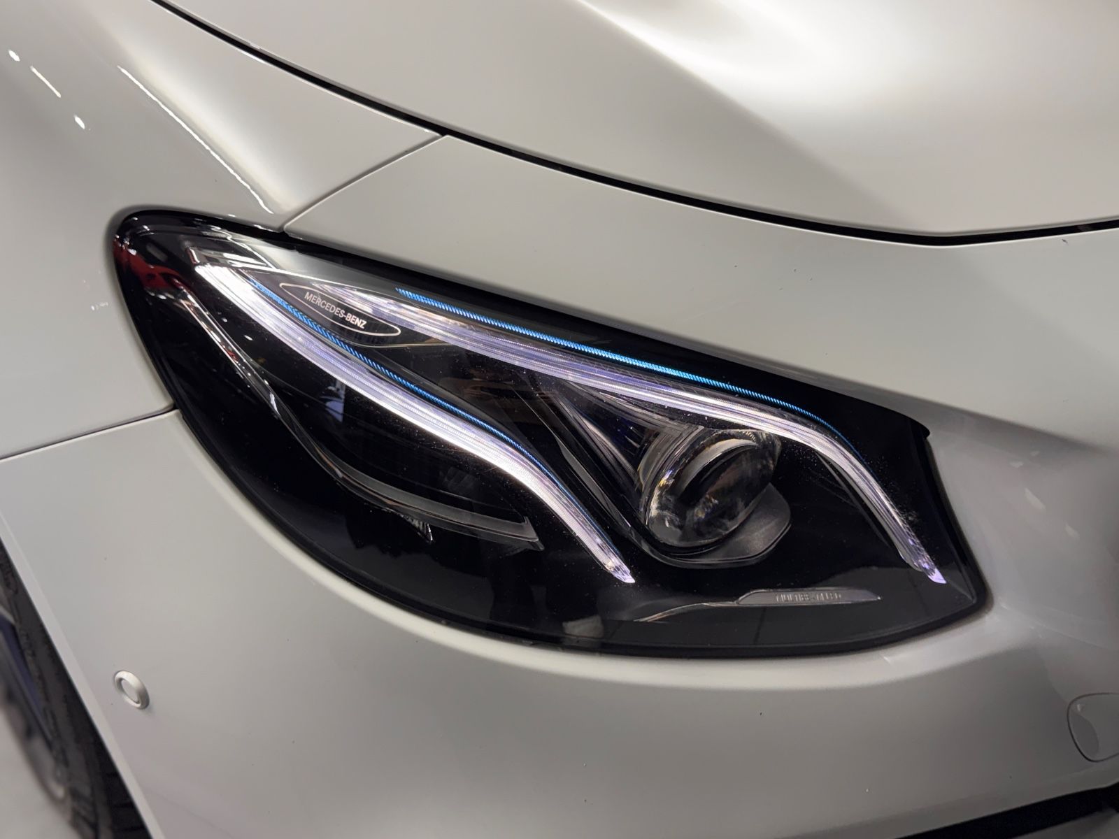 Fahrzeugabbildung Mercedes-Benz E 63 S AMG 4Matic+|AMG DRIVER|BURMESTER|TV|VOLL