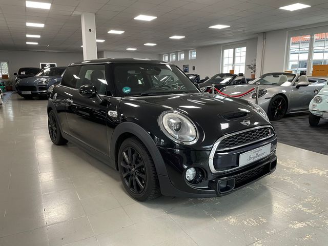 MINI COOPER SD Automatik/Navi/Panorama/Euro 6/LED SW