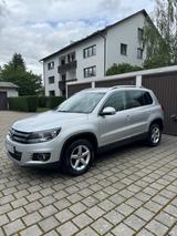 Volkswagen Tiguan 2.0 TSI DSG 4MOTION Sport & Style Spo... - Volkswagen Tiguan aus 2011