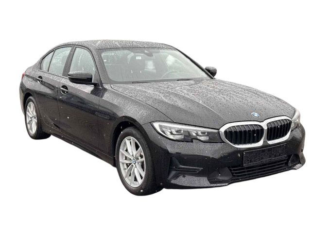 BMW 330i lim. Advantage HUD LenkHeiz HiFi M Lenkrad