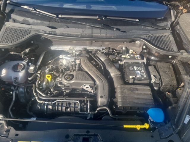 Fahrzeugabbildung SKODA Karoq 1.5 TSI Sportline NAVI AHK MATRIX-LED