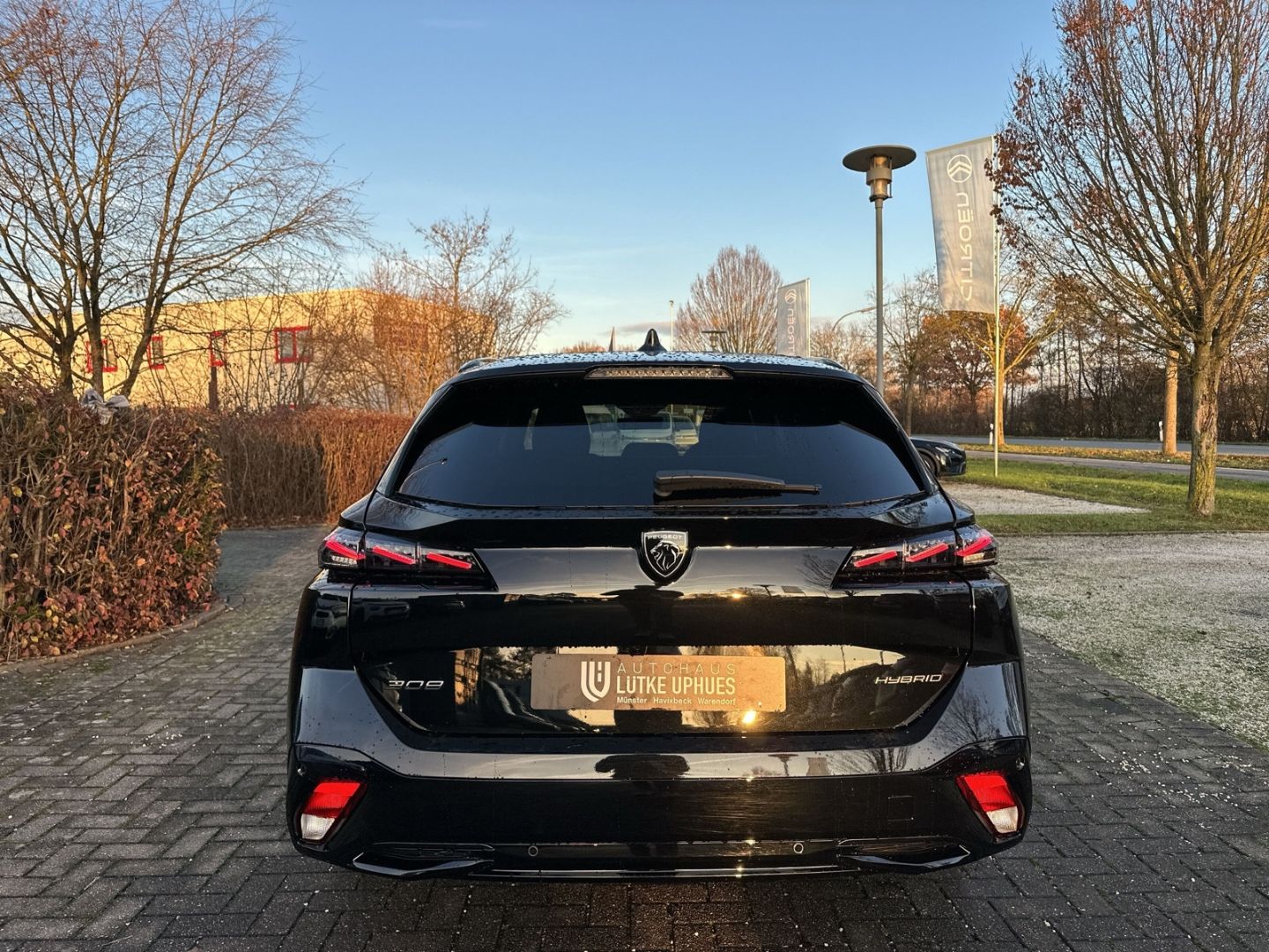 Fahrzeugabbildung Peugeot 308 SW GT HYBRID 145 e-DSC6 El. Pano Navi ACC