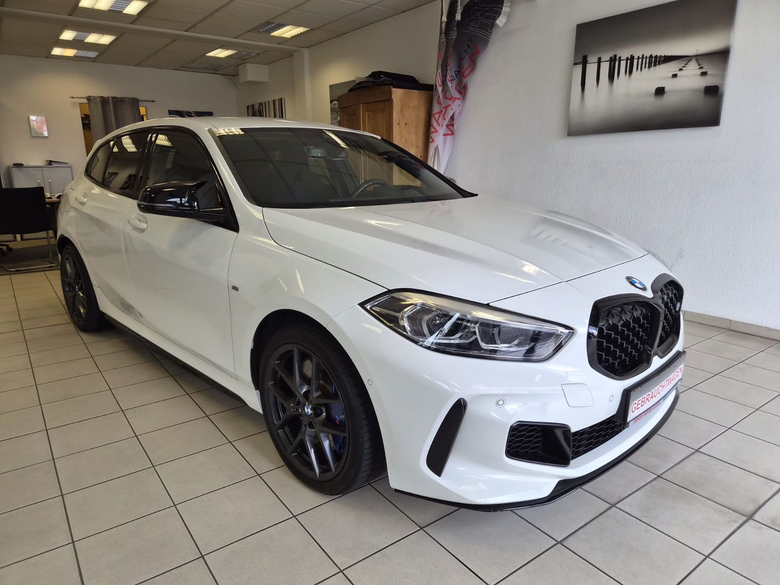 Fahrzeugabbildung BMW M135i xDrive / KAMERA / NAVI / HK Sound