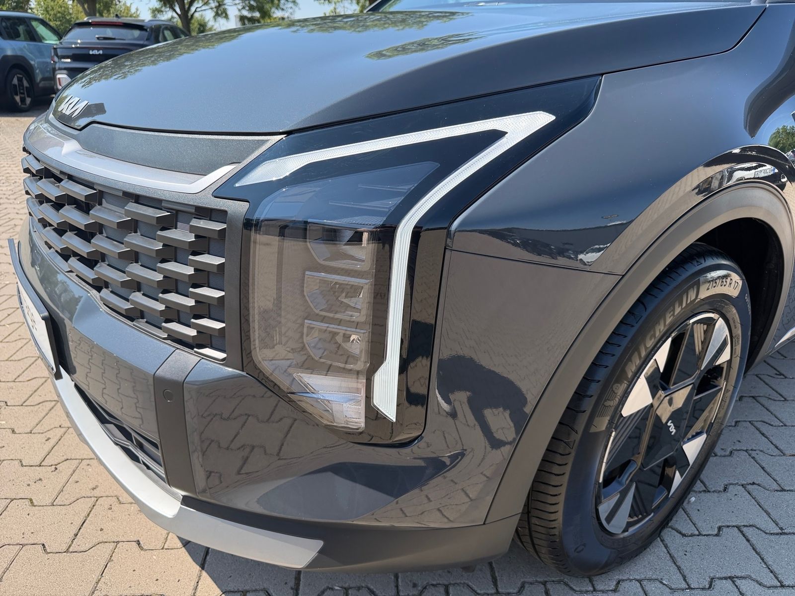 Fahrzeugabbildung Kia SPORTAGE 1.6T 2WD DCT Vision KOM Facelift