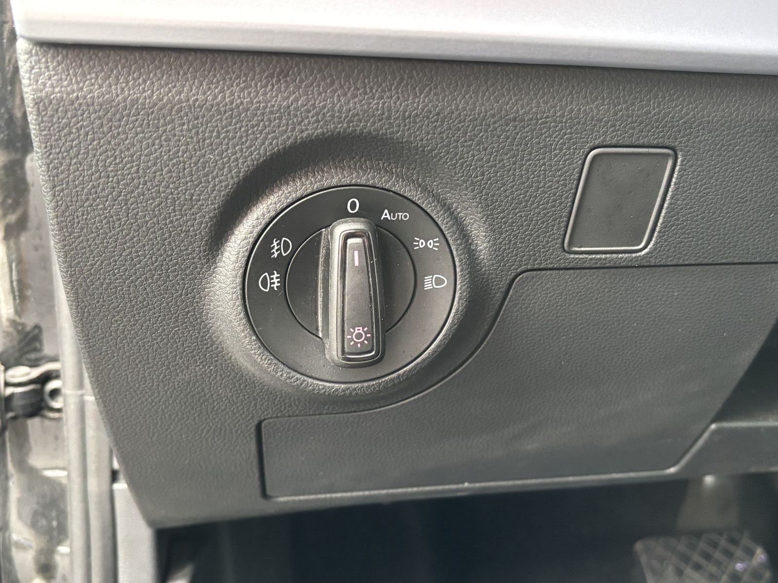 Fahrzeugabbildung SEAT Arona 1.5 TSI DSG FR Line-NAV-LED-KAMERA-VIRTUAL