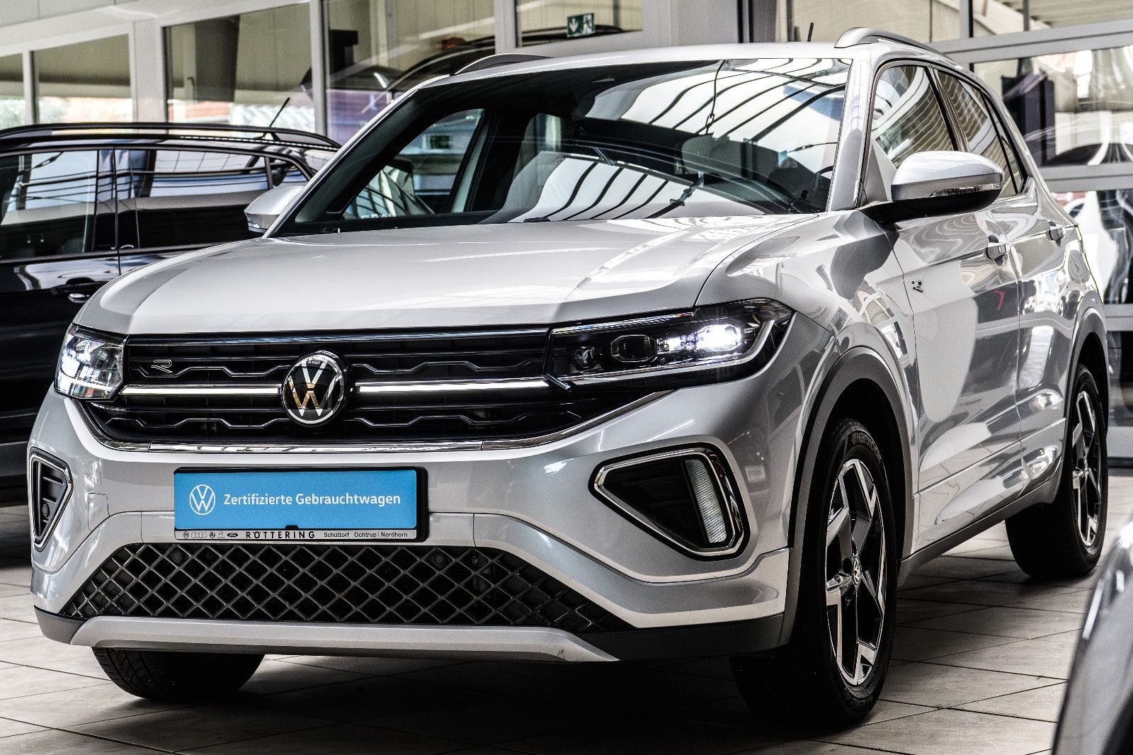 Fahrzeugabbildung Volkswagen T-Cross R-Line 1.5 TSI DSG IQ-LED+AHK+KAMERA+ACC