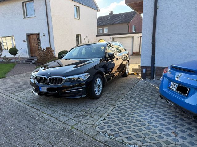 BMW BMW 520d G31, Service NEU, Apple CarPlay, ...