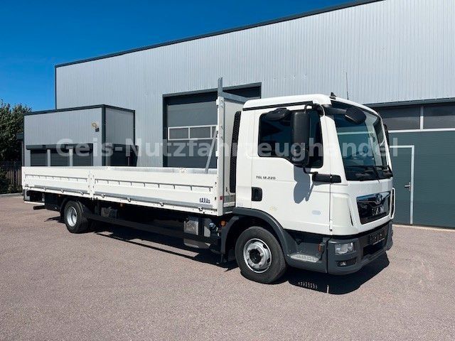 MAN TGL 12.220 BL/3 Sitze/AHK/Klima