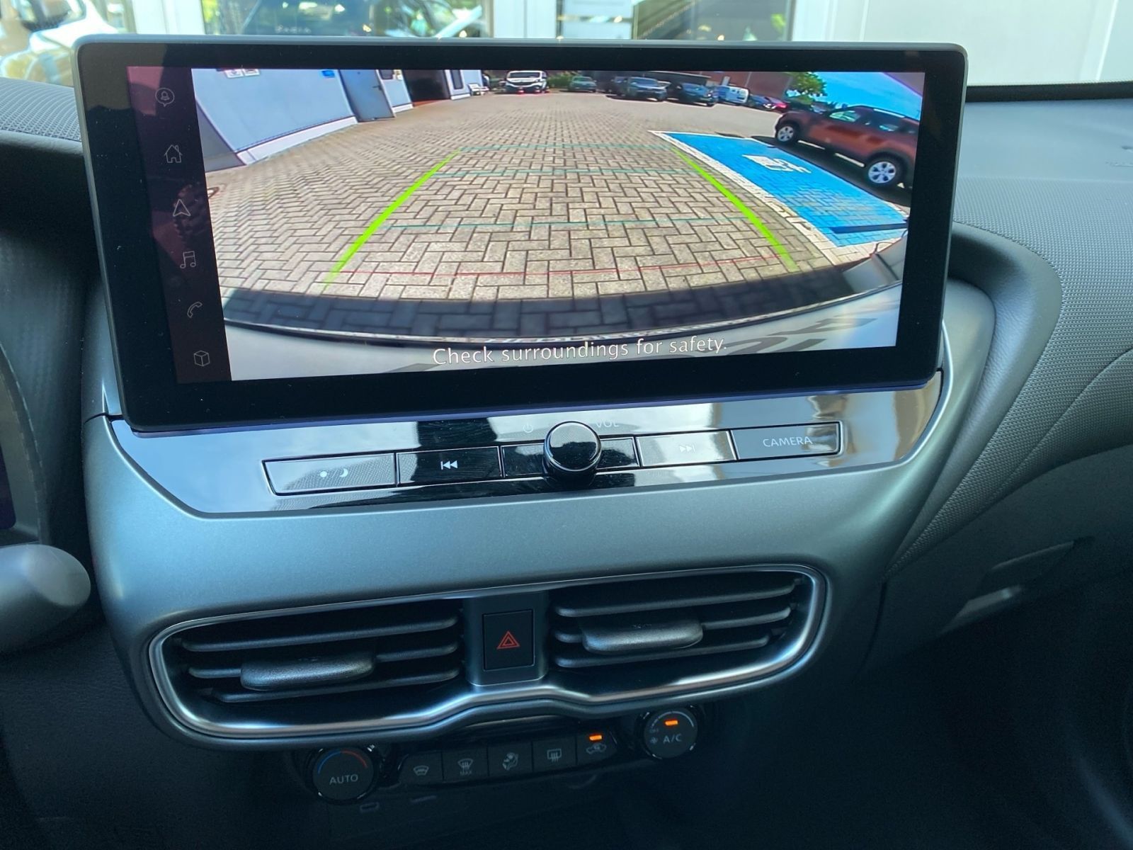 Fahrzeugabbildung Nissan Juke 1.0 DIG-T 6MT N-Connecta*Kamera*Alu*LED*PDC