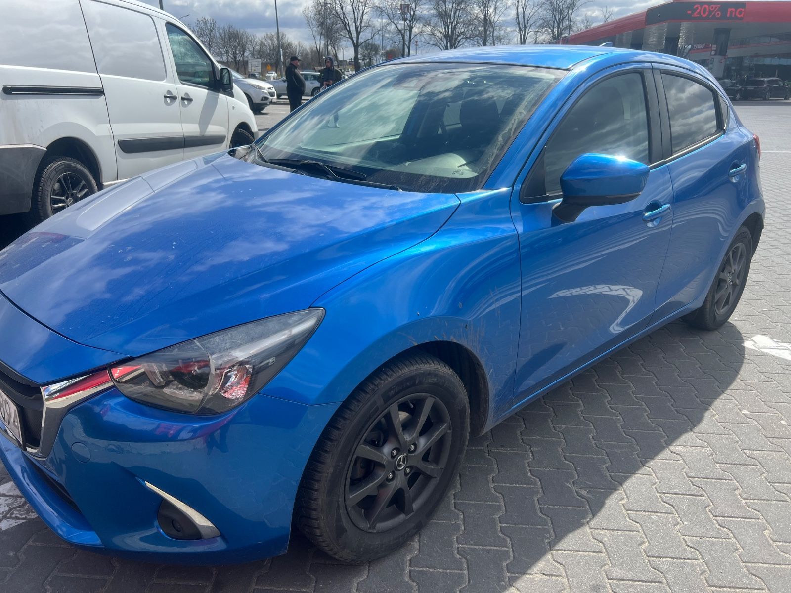 MAZDA 2