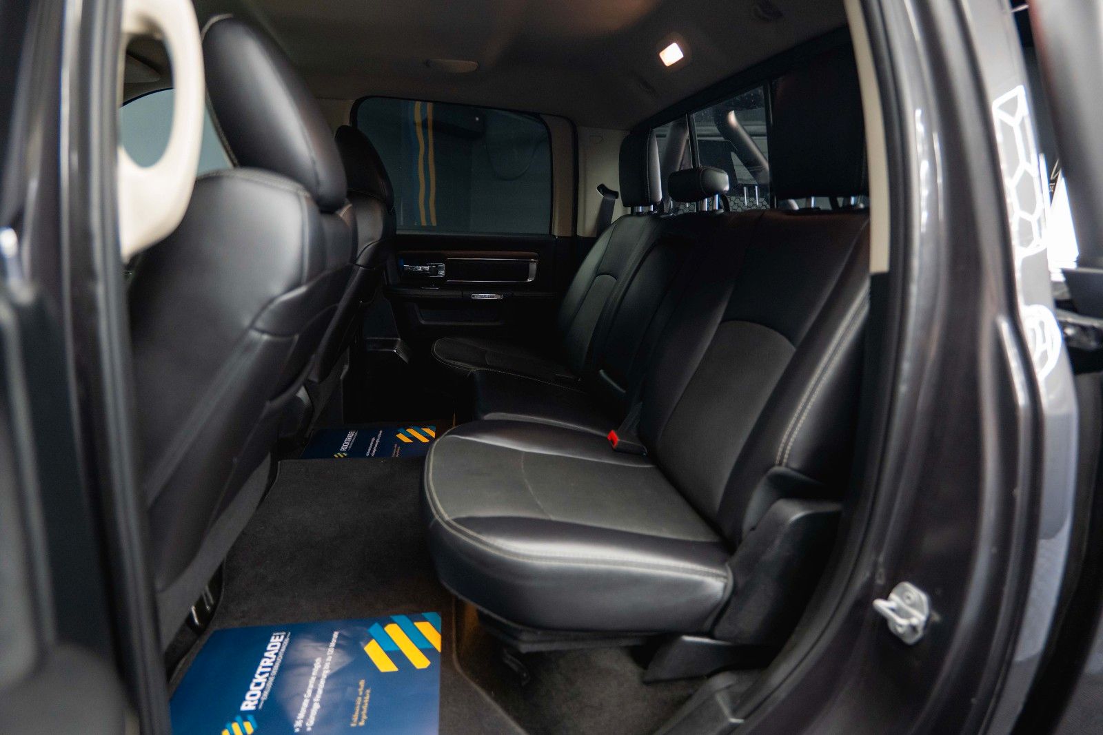 Fahrzeugabbildung Dodge RAM 5.7 V8 HEMI 4x4 Sport LARAMIE NightPaket 19%