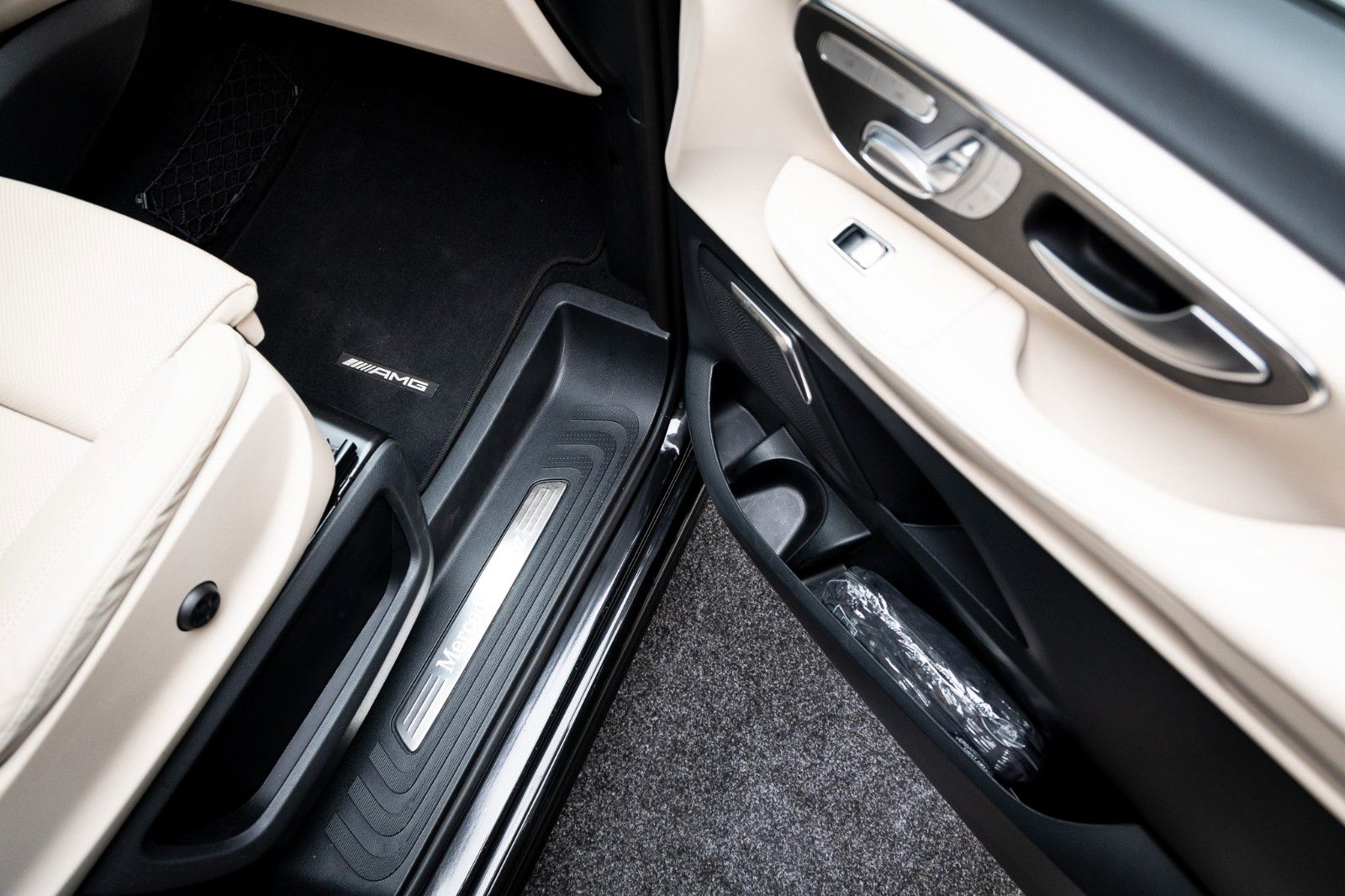 Fahrzeugabbildung Mercedes-Benz V 300 d 4MATIC EXCLUSIVE lang + AIRMATIC + Bur