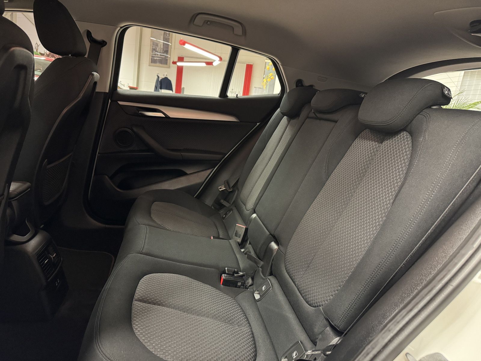 Fahrzeugabbildung BMW X2 xDrive 20i /LED/Navi/Ahk/VZE/Park-Ass