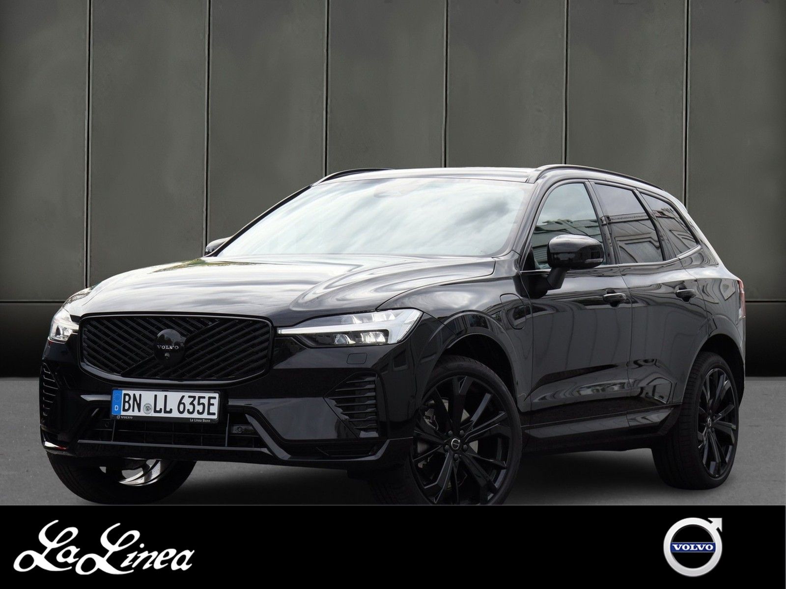 Volvo XC60 Plus Black Edition Plug-In Hybrid AWD Übern