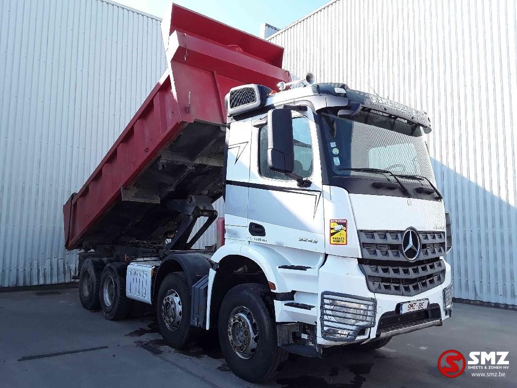 Mercedes-Benz Arocs 3243