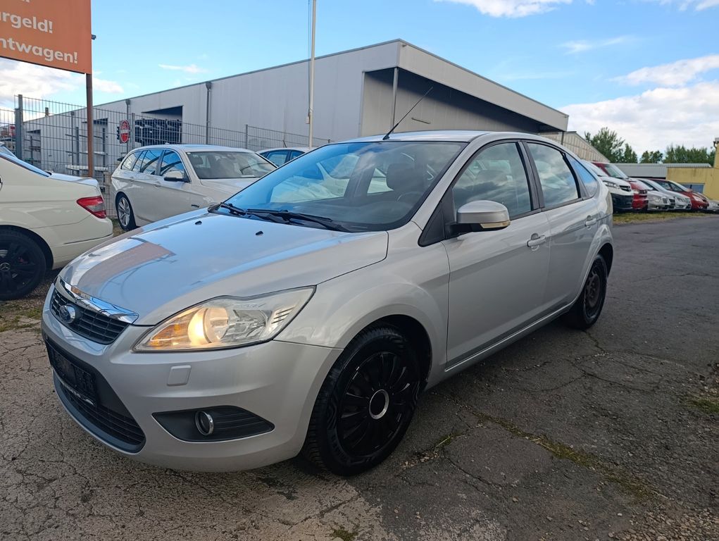 Ford Focus Lim. Style*SITZ-H*TEMPOMAT*KLIMA-A*TÜV NEU