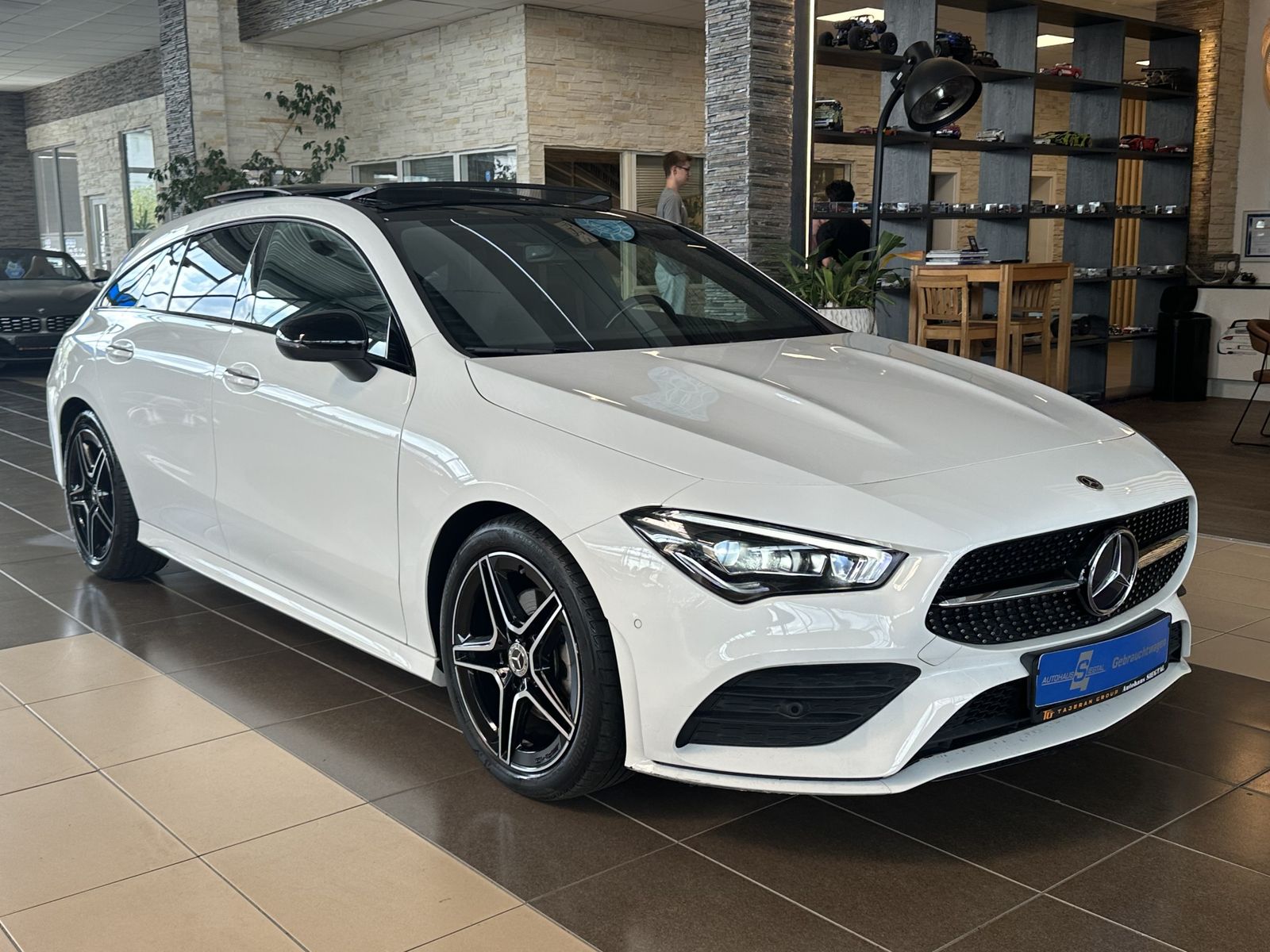 Mercedes-Benz CLA 200 Shooting Brake AMG-Line*Pano*Memory*Navi