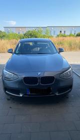 BMW 114d - graue BMW 114