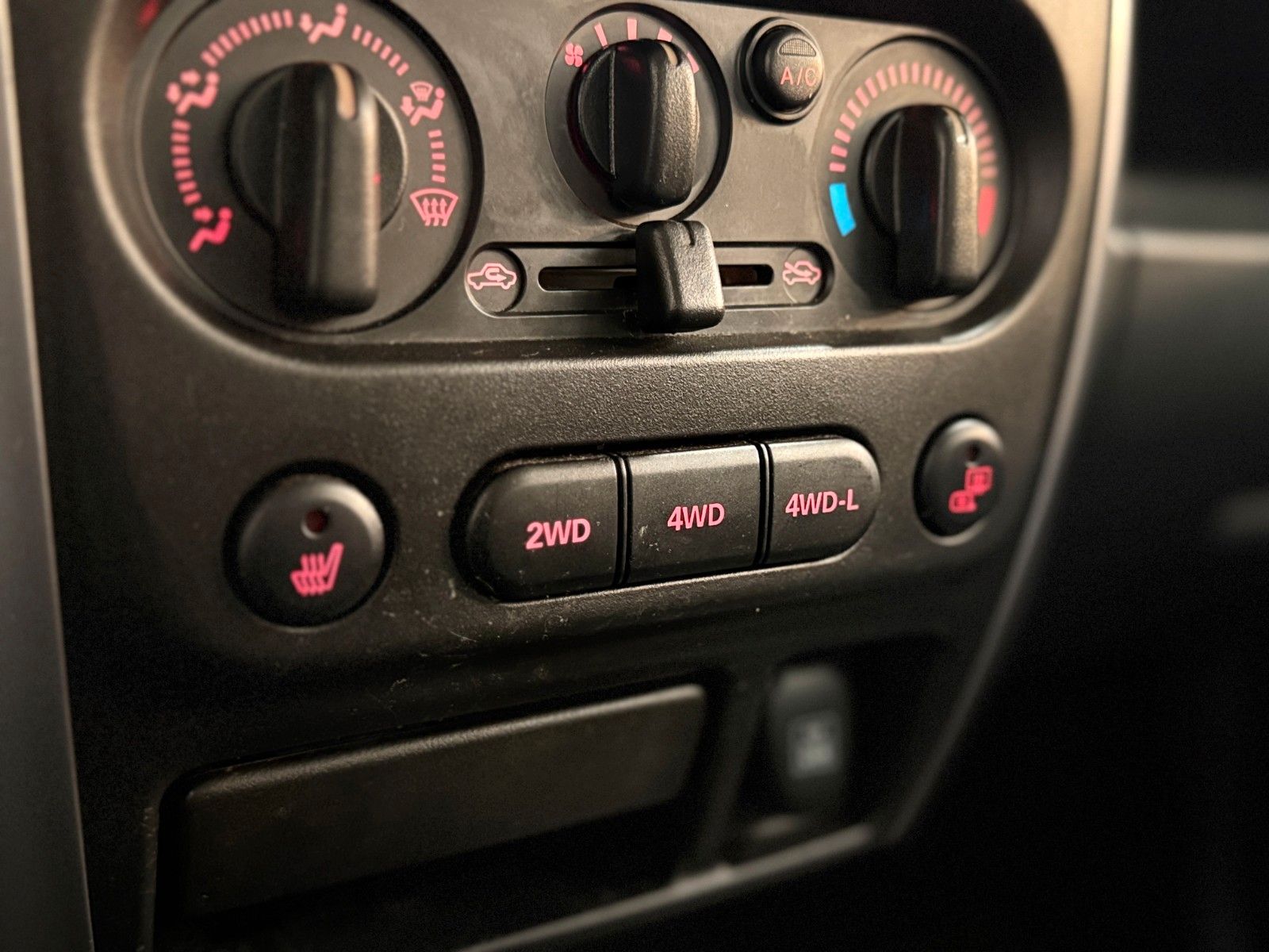 Fahrzeugabbildung Suzuki Jimny 1.3 4WD Style  / Sitzheizung